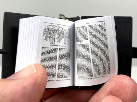 Mini Bible - keychain - black