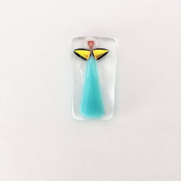 Engleamulet i glas - isblå med guldvinger