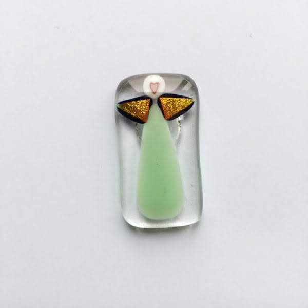 Engleamulet i glas - mint med guldvinger